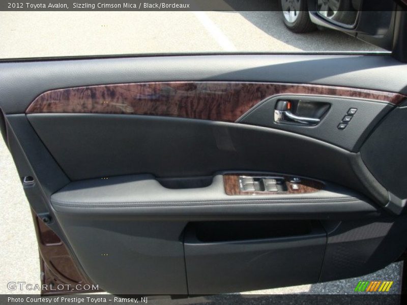 Sizzling Crimson Mica / Black/Bordeaux 2012 Toyota Avalon