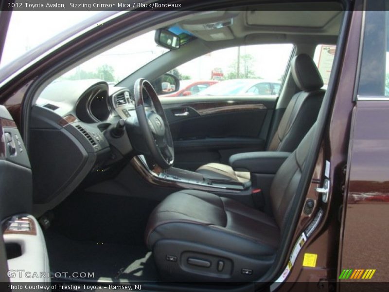 Sizzling Crimson Mica / Black/Bordeaux 2012 Toyota Avalon