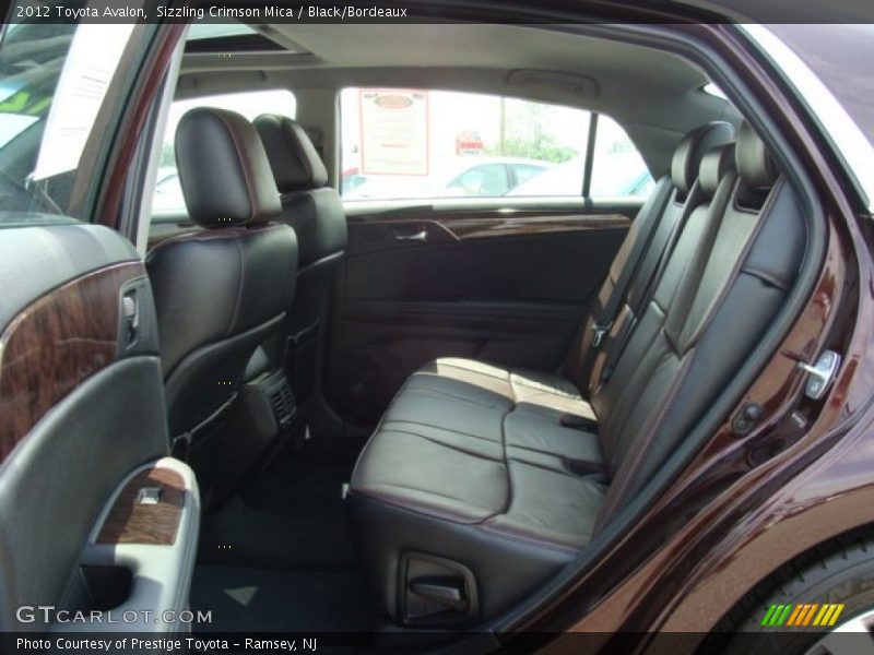 Sizzling Crimson Mica / Black/Bordeaux 2012 Toyota Avalon