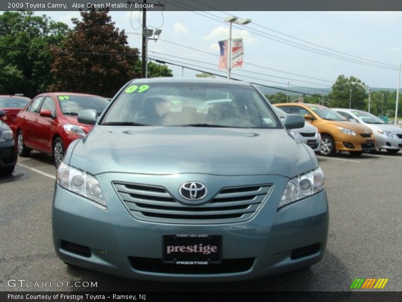 Aloe Green Metallic / Bisque 2009 Toyota Camry