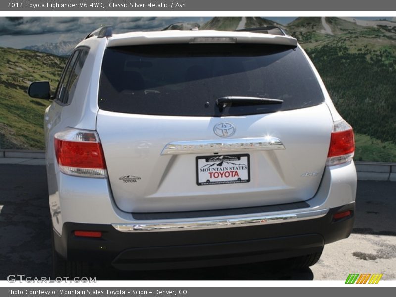 Classic Silver Metallic / Ash 2012 Toyota Highlander V6 4WD