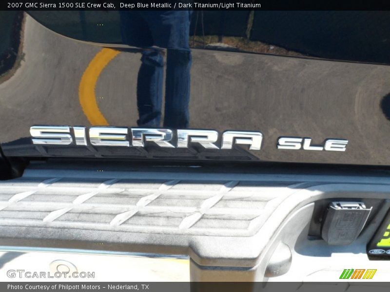 Deep Blue Metallic / Dark Titanium/Light Titanium 2007 GMC Sierra 1500 SLE Crew Cab