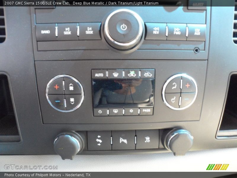 Deep Blue Metallic / Dark Titanium/Light Titanium 2007 GMC Sierra 1500 SLE Crew Cab