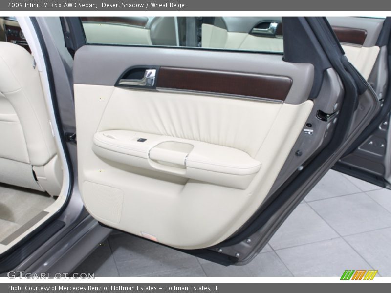 Door Panel of 2009 M 35x AWD Sedan