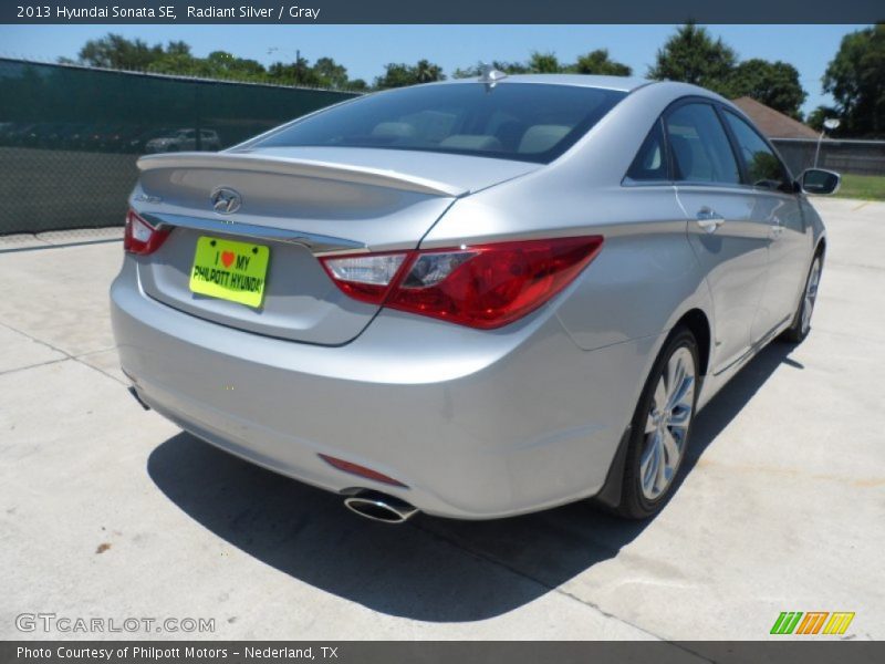 Radiant Silver / Gray 2013 Hyundai Sonata SE