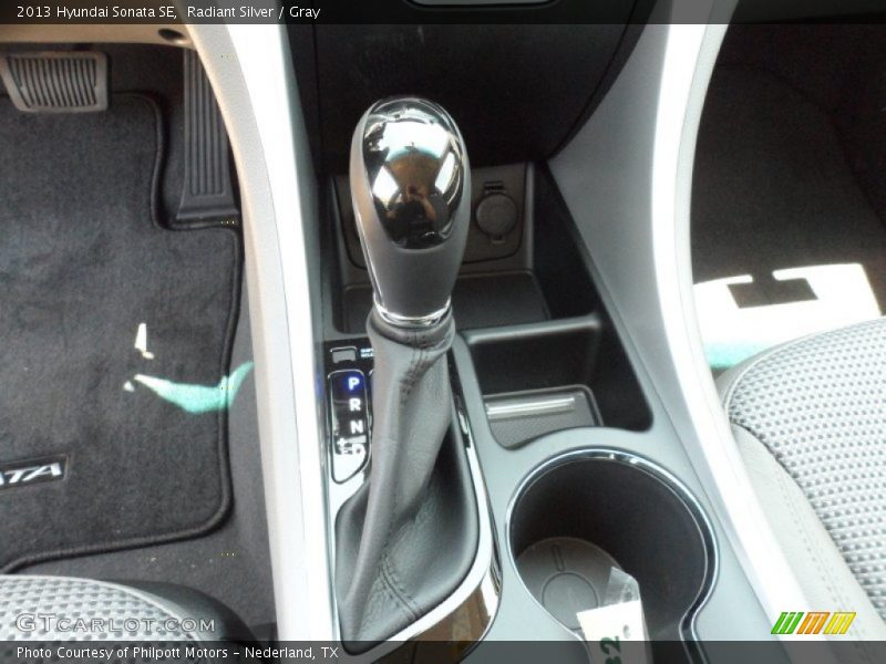 Radiant Silver / Gray 2013 Hyundai Sonata SE