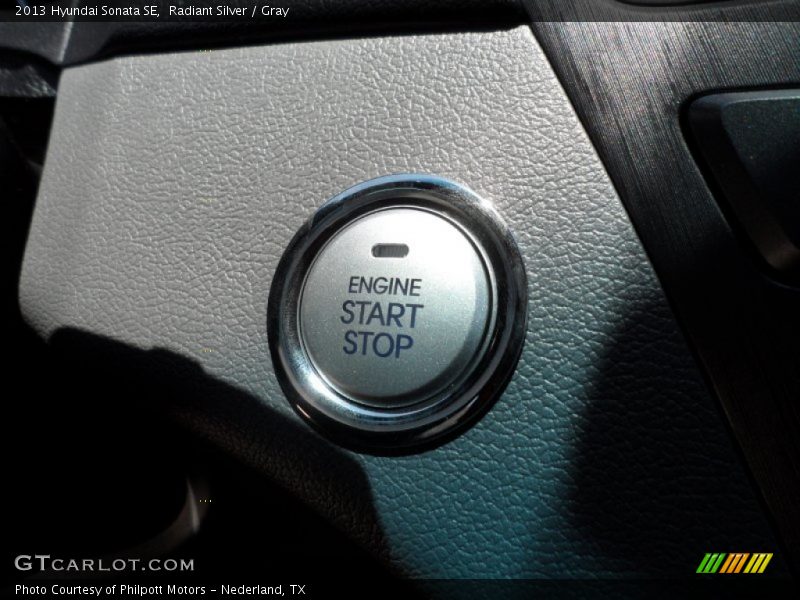 Radiant Silver / Gray 2013 Hyundai Sonata SE