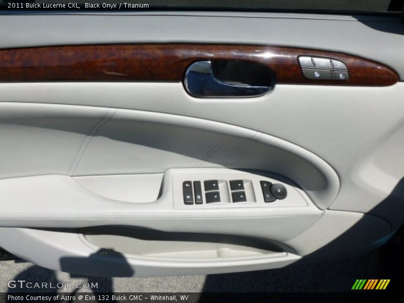 Black Onyx / Titanium 2011 Buick Lucerne CXL