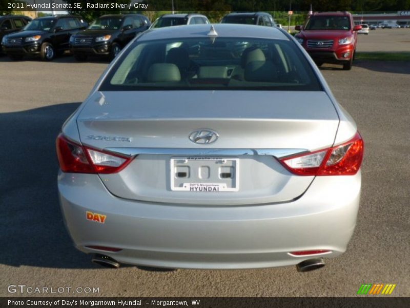 Radiant Silver / Gray 2011 Hyundai Sonata SE