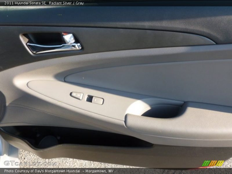 Radiant Silver / Gray 2011 Hyundai Sonata SE