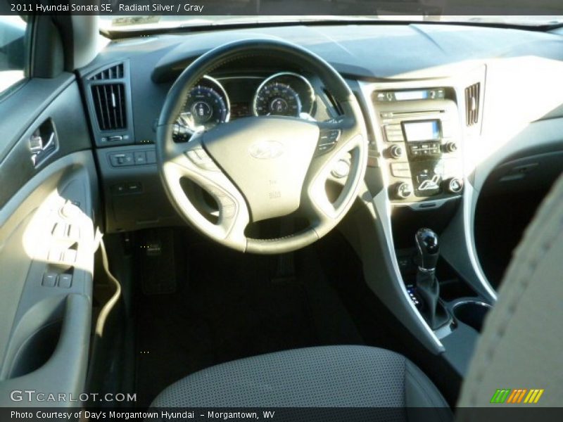 Radiant Silver / Gray 2011 Hyundai Sonata SE