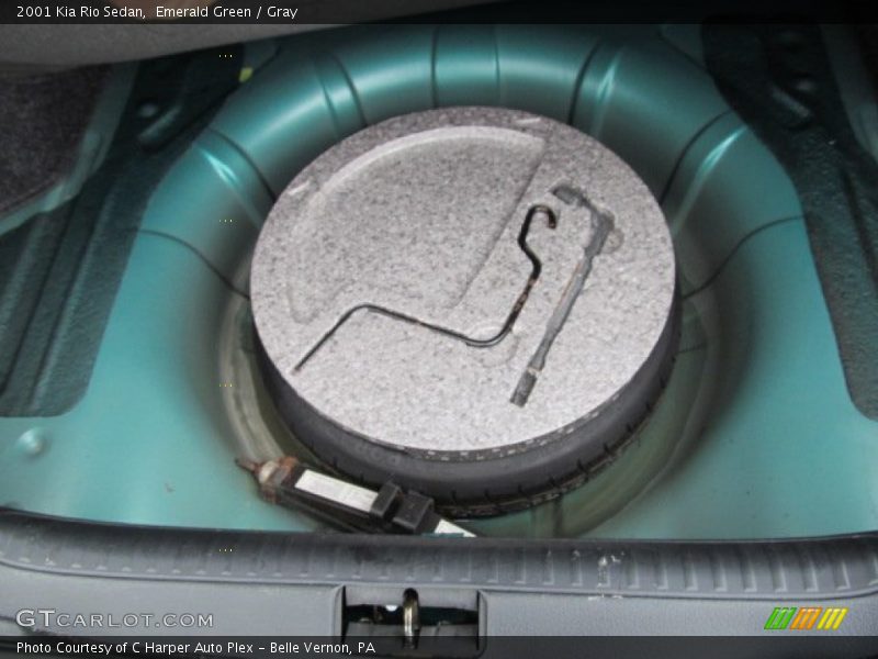 Emerald Green / Gray 2001 Kia Rio Sedan