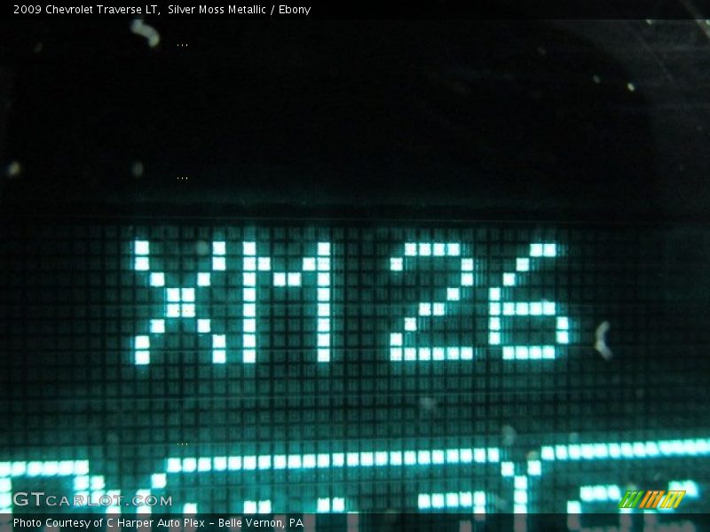 Silver Moss Metallic / Ebony 2009 Chevrolet Traverse LT