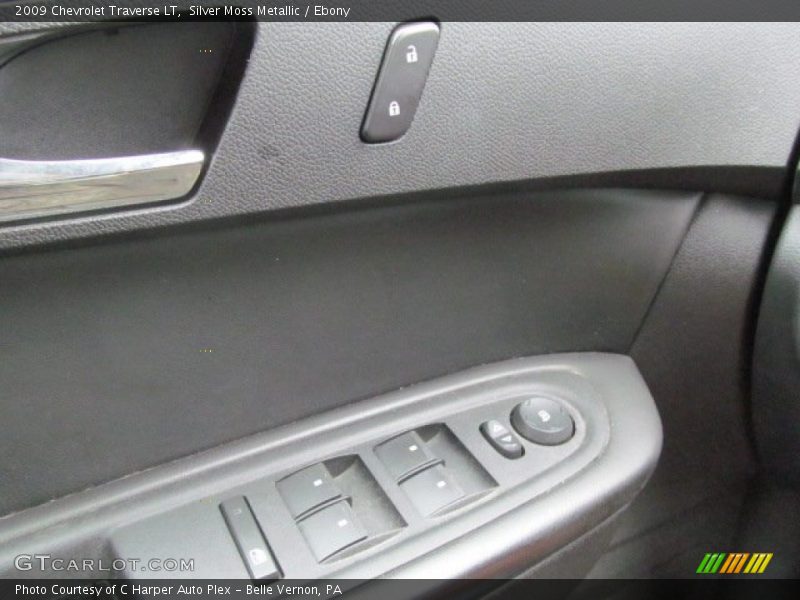 Silver Moss Metallic / Ebony 2009 Chevrolet Traverse LT