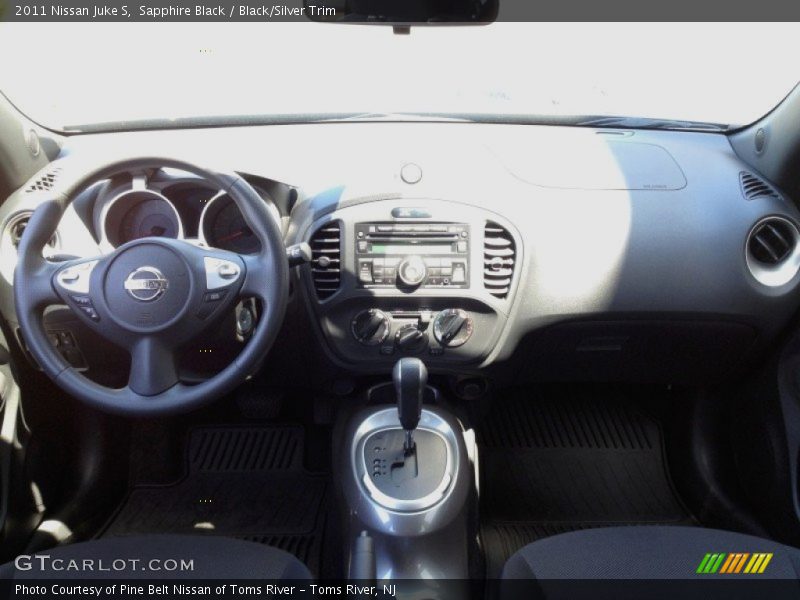 Sapphire Black / Black/Silver Trim 2011 Nissan Juke S