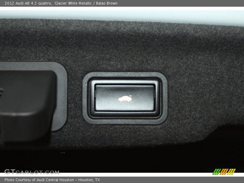 Glacier White Metallic / Balao Brown 2012 Audi A8 4.2 quattro