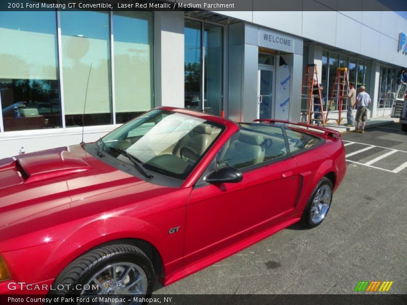 Laser Red Metallic / Medium Parchment 2001 Ford Mustang GT Convertible