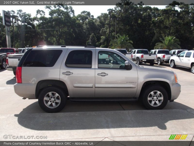 Gold Mist Metallic / Light Titanium 2007 GMC Yukon SLE