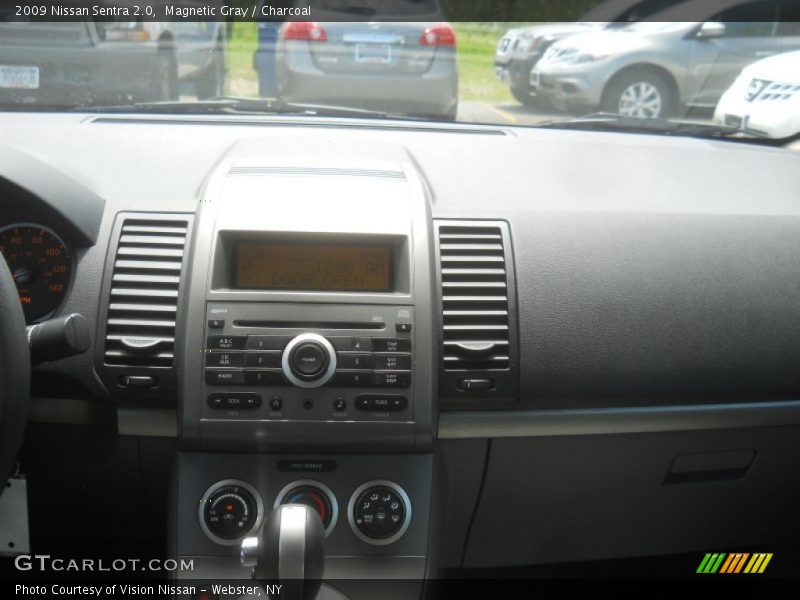 Magnetic Gray / Charcoal 2009 Nissan Sentra 2.0