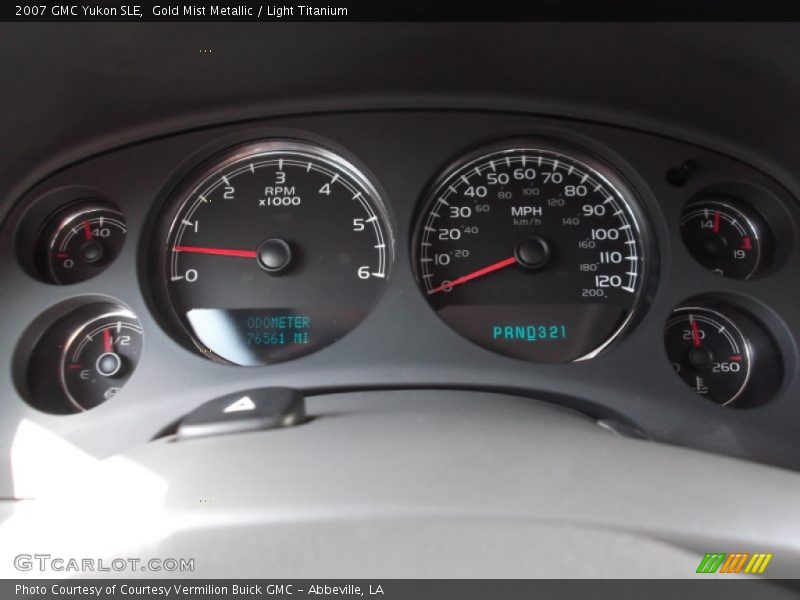 Gold Mist Metallic / Light Titanium 2007 GMC Yukon SLE