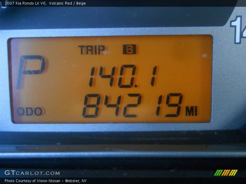 Volcanic Red / Beige 2007 Kia Rondo LX V6