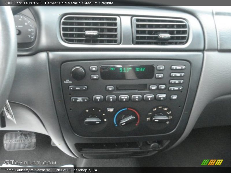 Harvest Gold Metallic / Medium Graphite 2000 Ford Taurus SES