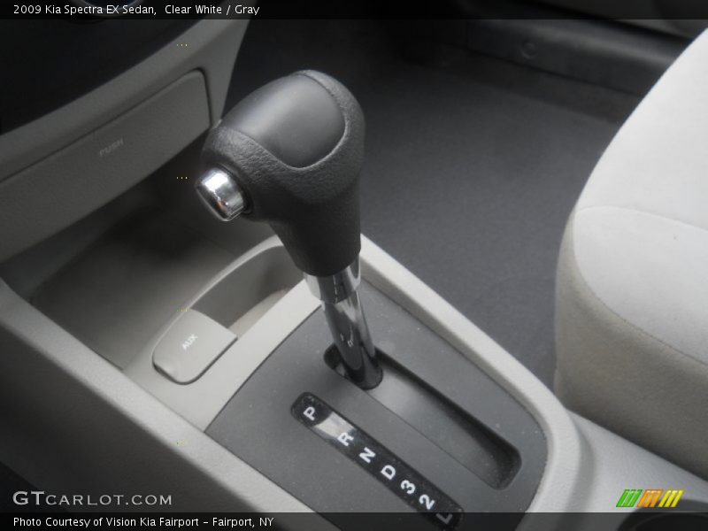 Clear White / Gray 2009 Kia Spectra EX Sedan
