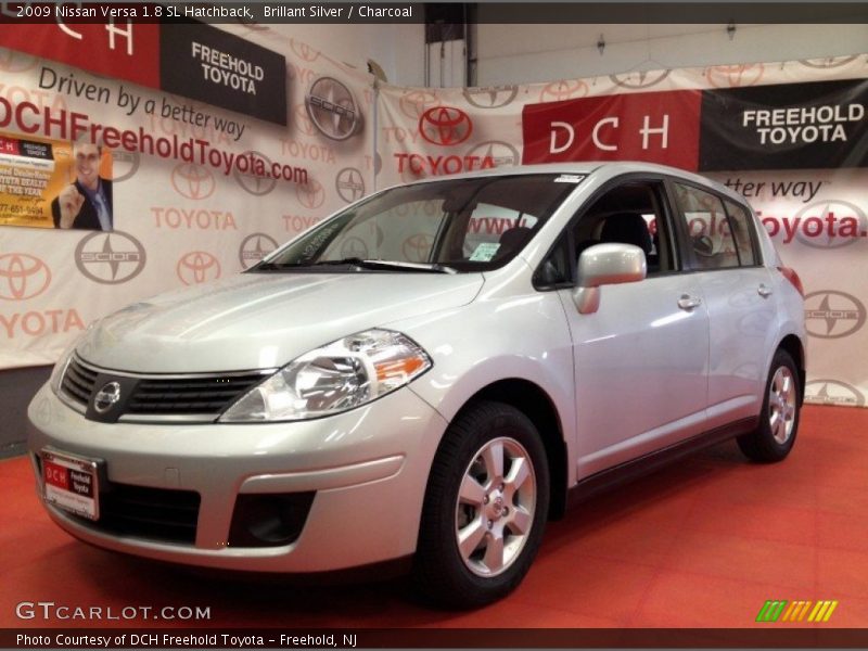Brillant Silver / Charcoal 2009 Nissan Versa 1.8 SL Hatchback