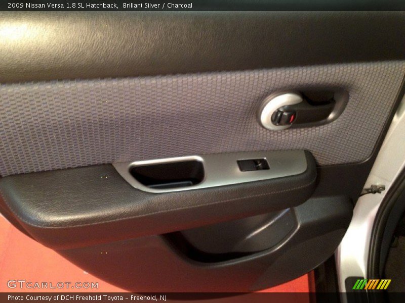 Brillant Silver / Charcoal 2009 Nissan Versa 1.8 SL Hatchback