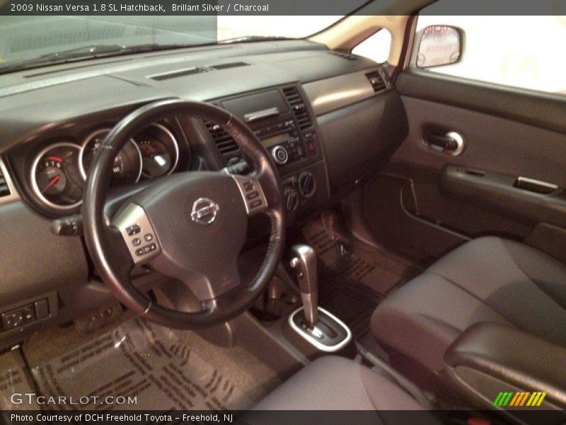 Brillant Silver / Charcoal 2009 Nissan Versa 1.8 SL Hatchback