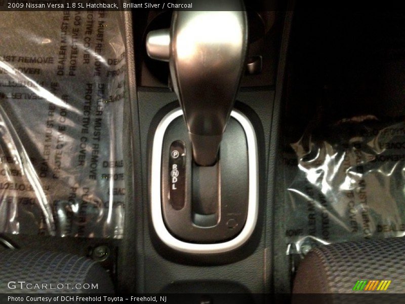 Brillant Silver / Charcoal 2009 Nissan Versa 1.8 SL Hatchback