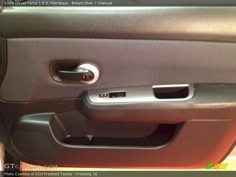 Brillant Silver / Charcoal 2009 Nissan Versa 1.8 SL Hatchback