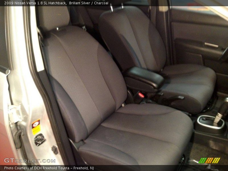Brillant Silver / Charcoal 2009 Nissan Versa 1.8 SL Hatchback