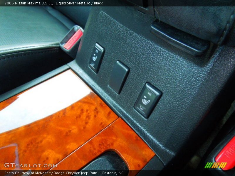 Liquid Silver Metallic / Black 2006 Nissan Maxima 3.5 SL