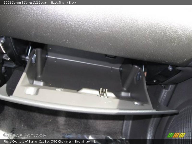 Black Silver / Black 2002 Saturn S Series SL2 Sedan