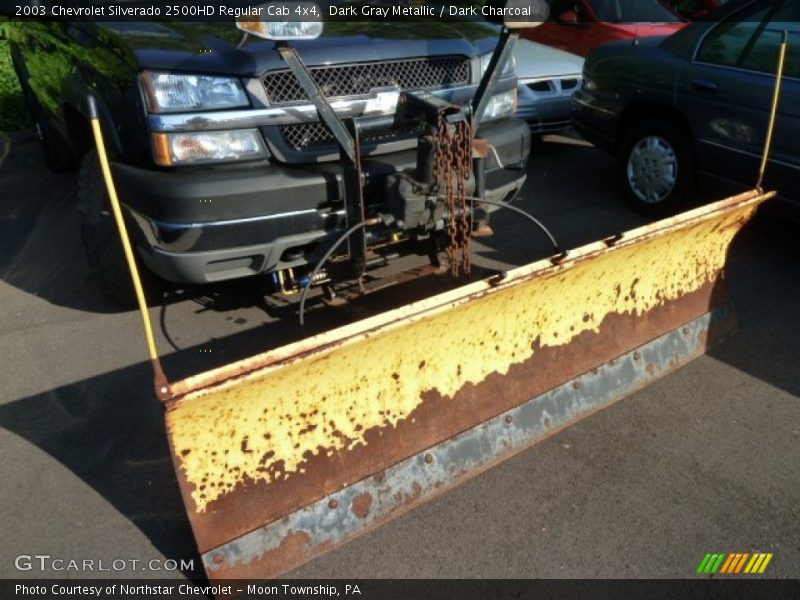 Dark Gray Metallic / Dark Charcoal 2003 Chevrolet Silverado 2500HD Regular Cab 4x4