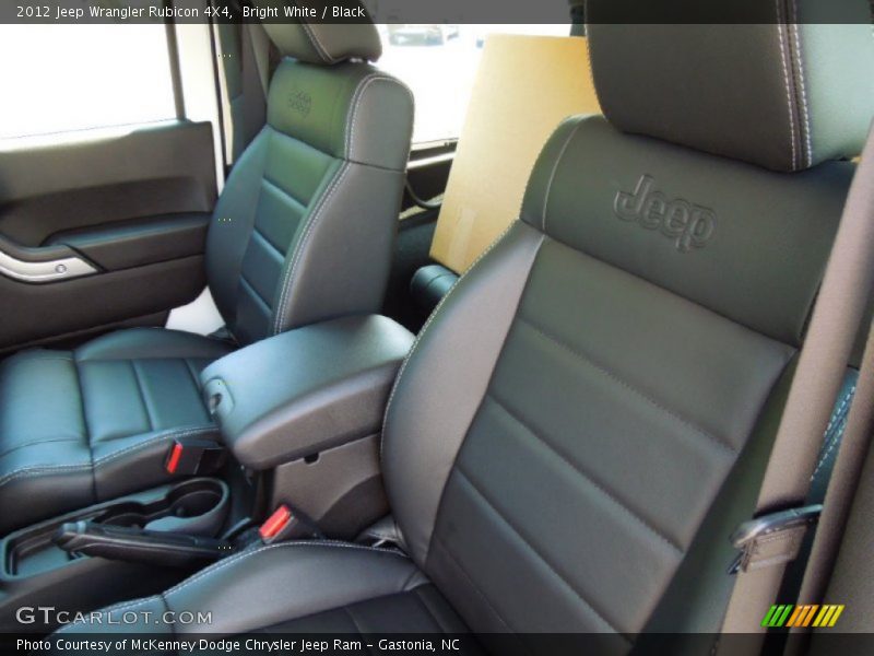 Bright White / Black 2012 Jeep Wrangler Rubicon 4X4