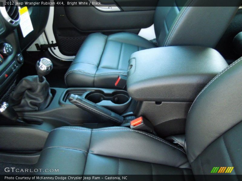 Bright White / Black 2012 Jeep Wrangler Rubicon 4X4
