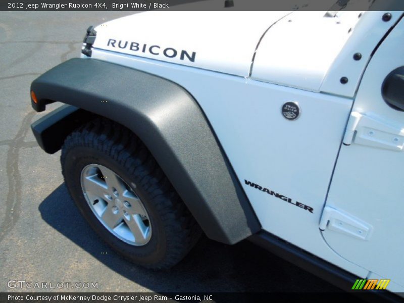 Bright White / Black 2012 Jeep Wrangler Rubicon 4X4