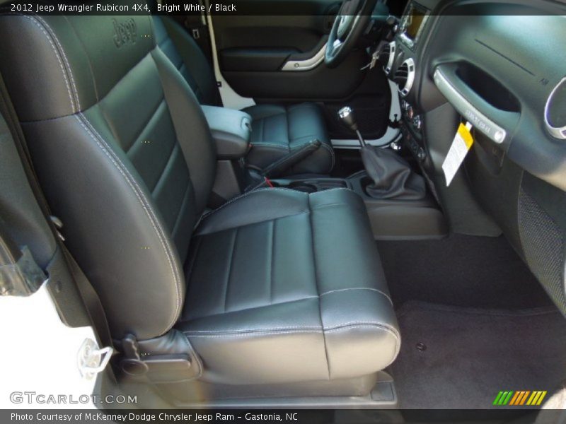 Bright White / Black 2012 Jeep Wrangler Rubicon 4X4