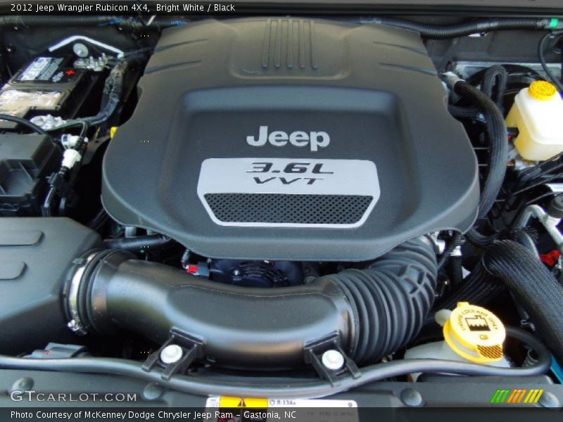 Bright White / Black 2012 Jeep Wrangler Rubicon 4X4