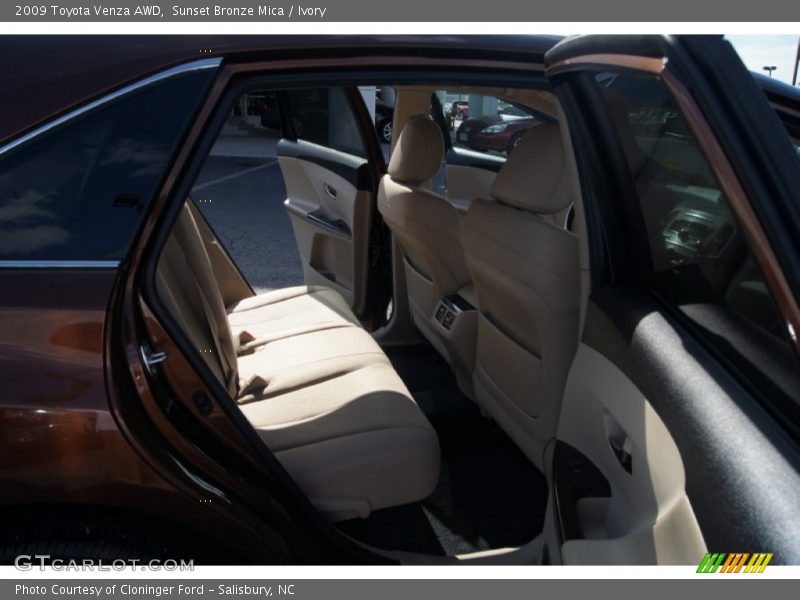 Sunset Bronze Mica / Ivory 2009 Toyota Venza AWD