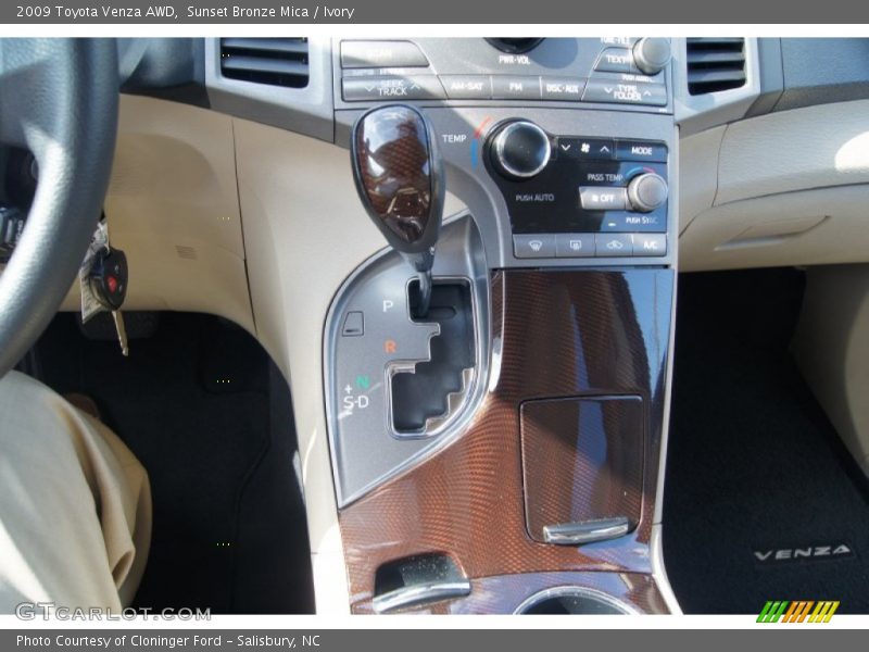 Sunset Bronze Mica / Ivory 2009 Toyota Venza AWD