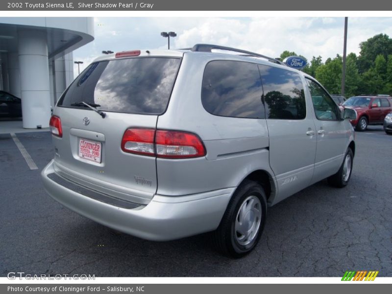 Silver Shadow Pearl / Gray 2002 Toyota Sienna LE