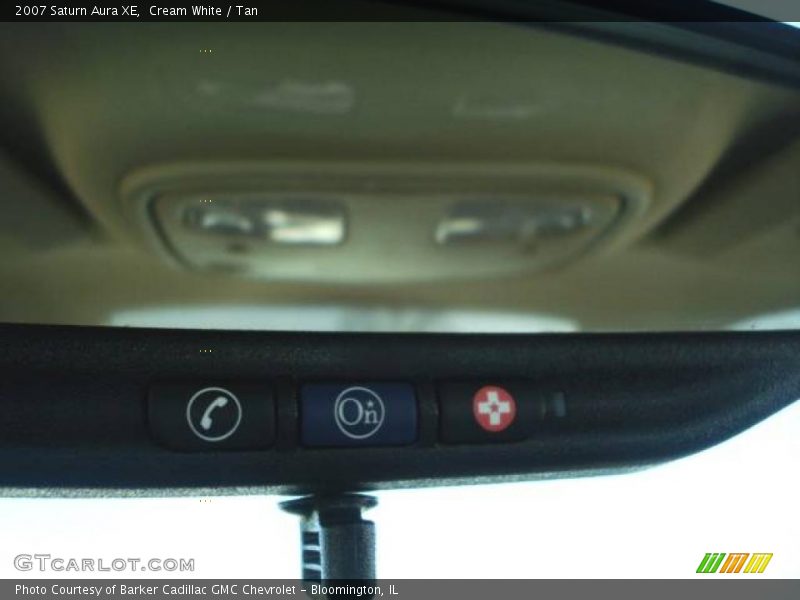 Cream White / Tan 2007 Saturn Aura XE