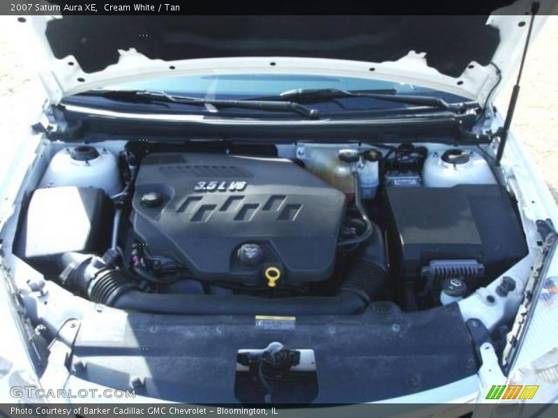 Cream White / Tan 2007 Saturn Aura XE