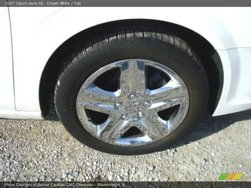 Cream White / Tan 2007 Saturn Aura XE