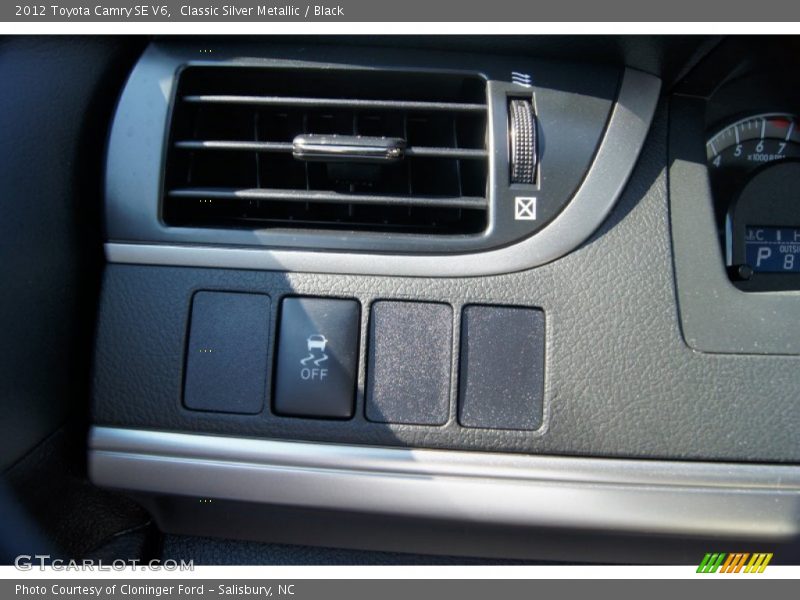 Classic Silver Metallic / Black 2012 Toyota Camry SE V6