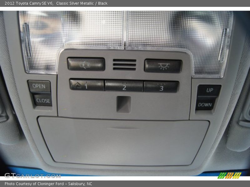 Classic Silver Metallic / Black 2012 Toyota Camry SE V6