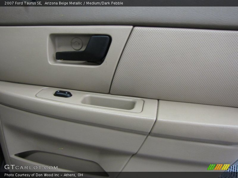 Arizona Beige Metallic / Medium/Dark Pebble 2007 Ford Taurus SE